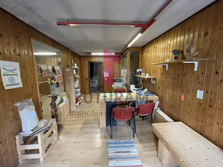 Immagine 33 di Capannone industriale in vendita  a Valdagno