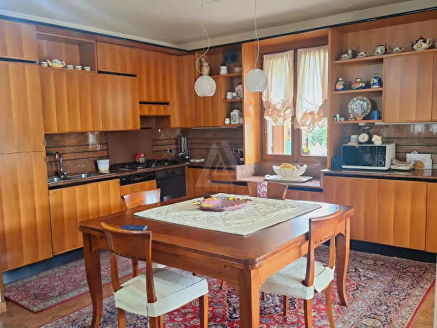 Immagine 7 di Villa in vendita  in Via San Giorgio a Castelfranco Veneto