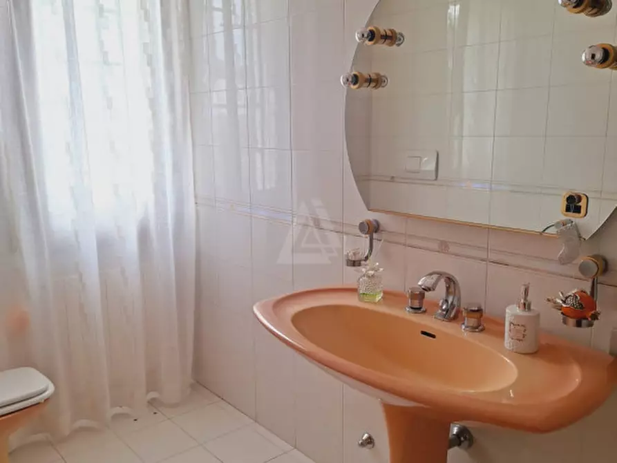 Immagine 13 di Villa in vendita  in Via San Giorgio a Castelfranco Veneto