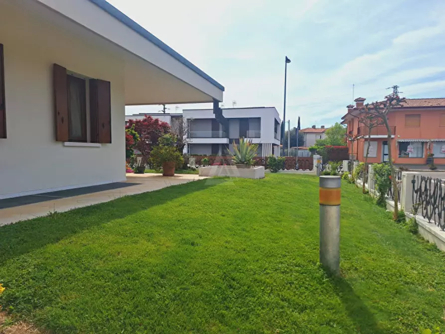 Immagine 19 di Villa in vendita  in Via San Giorgio a Castelfranco Veneto