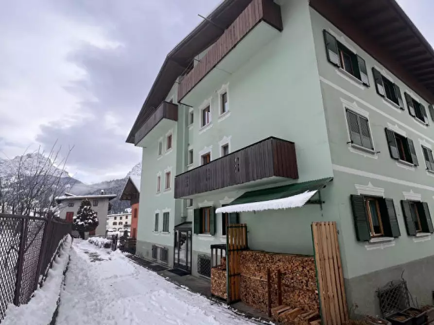 Immagine 15 di Appartamento in vendita  in Via Dante Alighieri a Santo Stefano Di Cadore