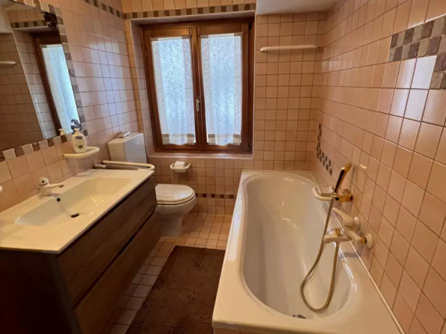 Immagine 18 di Appartamento in vendita  in Via Dante Alighieri a Santo Stefano Di Cadore