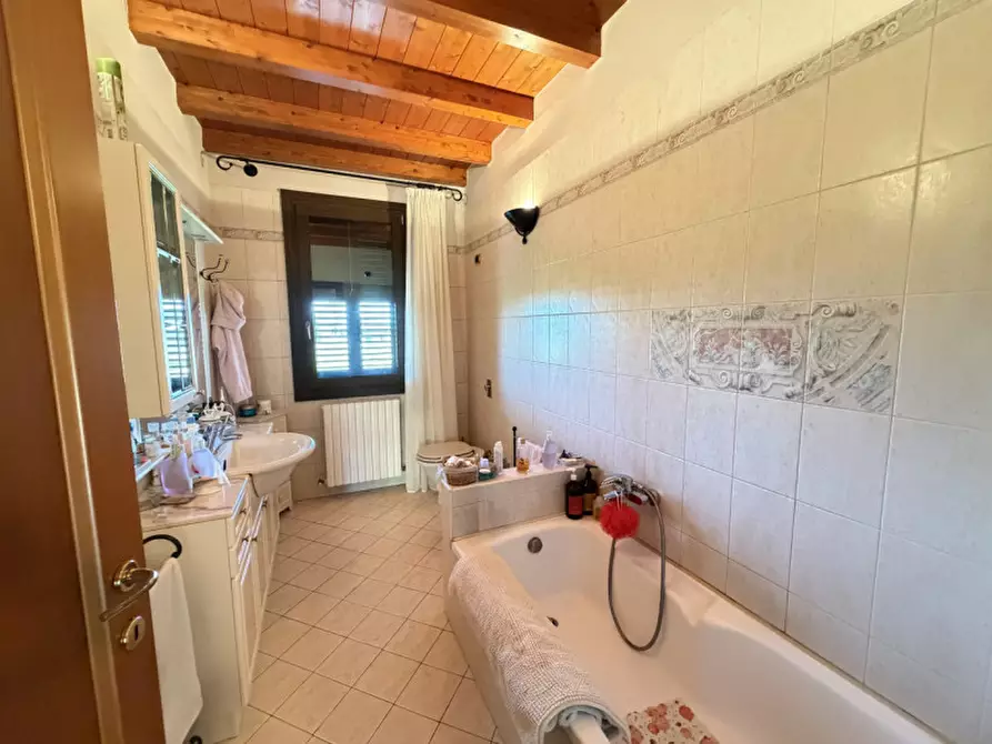 Immagine 15 di Rustico / casale in vendita  a Suzzara