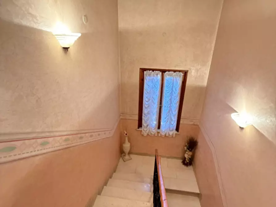 Immagine 32 di Rustico / casale in vendita  a Suzzara