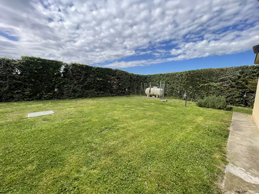 Immagine 33 di Rustico / casale in vendita  a Suzzara