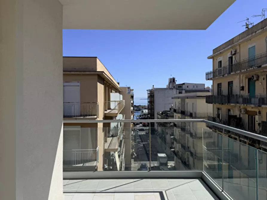 Immagine 6 di Attico in vendita  in VIA TENENTE SIRO BRIGIANO,44 a Milazzo