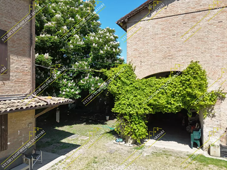 Immagine 3 di Villa in vendita  in Strada Grande 325 a Modena