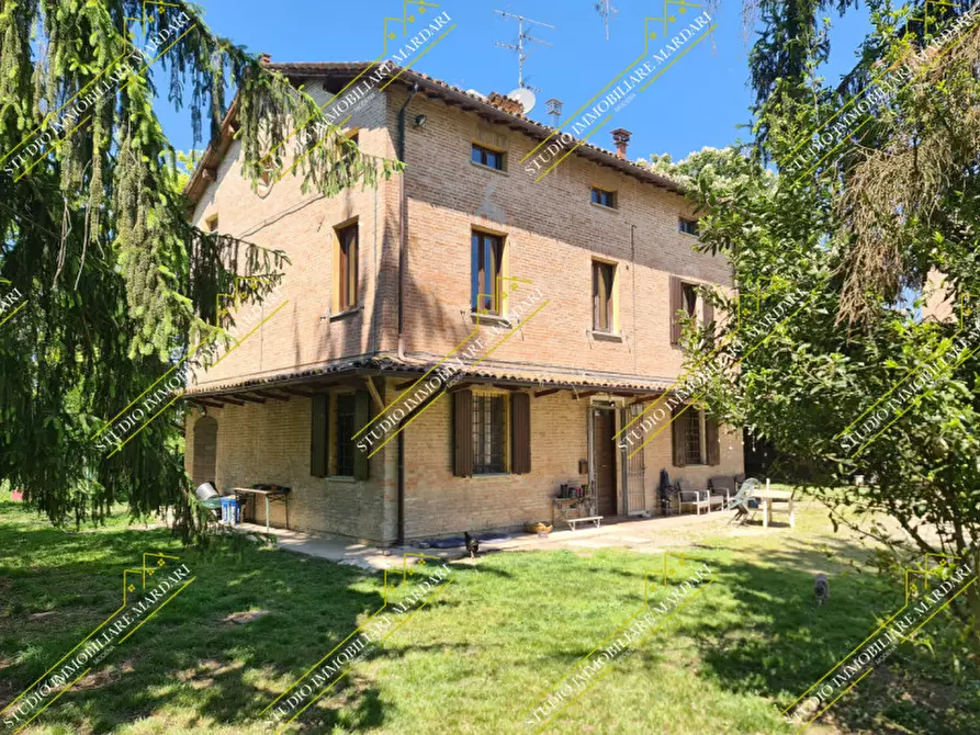 Immagine 29 di Villa in vendita  in Strada Grande 325 a Modena
