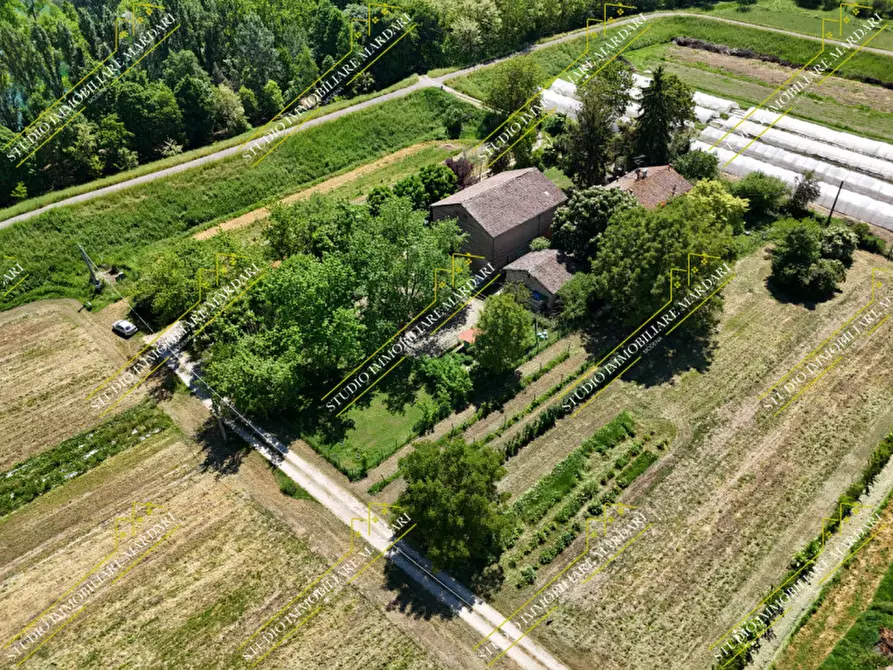 Immagine 37 di Villa in vendita  in Strada Grande 325 a Modena