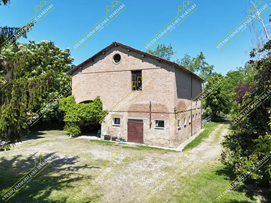 Immagine 39 di Villa in vendita  in Strada Grande 325 a Modena