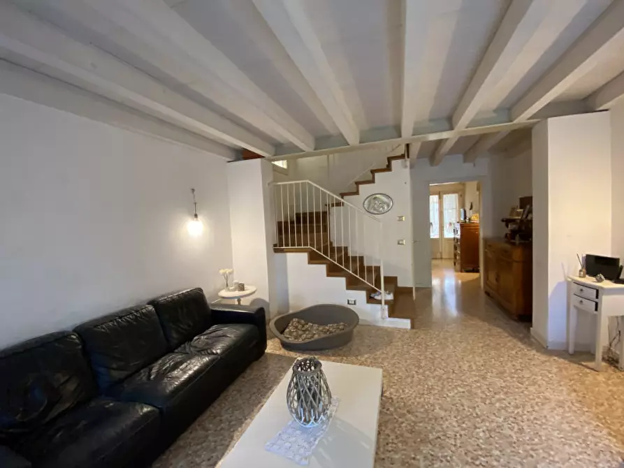 Immagine 2 di Villetta a schiera in vendita  in Via Cantarana a Caldogno