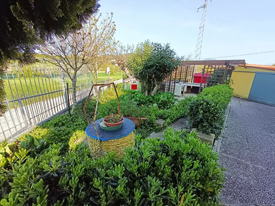 Immagine 7 di Appartamento in vendita  in via delle Fontanelle a Ancona