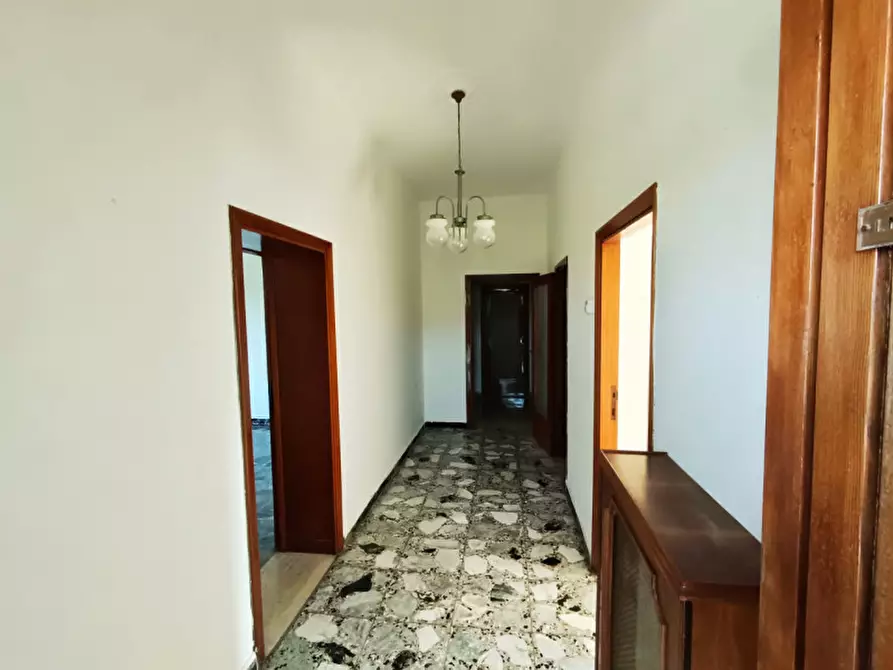 Immagine 10 di Appartamento in vendita  in via delle Fontanelle a Ancona