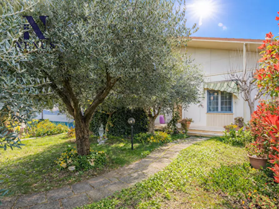 Immagine 4 di Casa indipendente in vendita  a Terre Roveresche