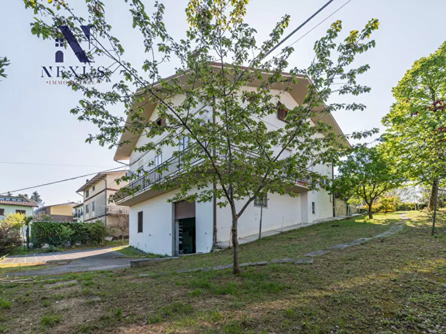 Immagine 37 di Villa in vendita  a Terre Roveresche