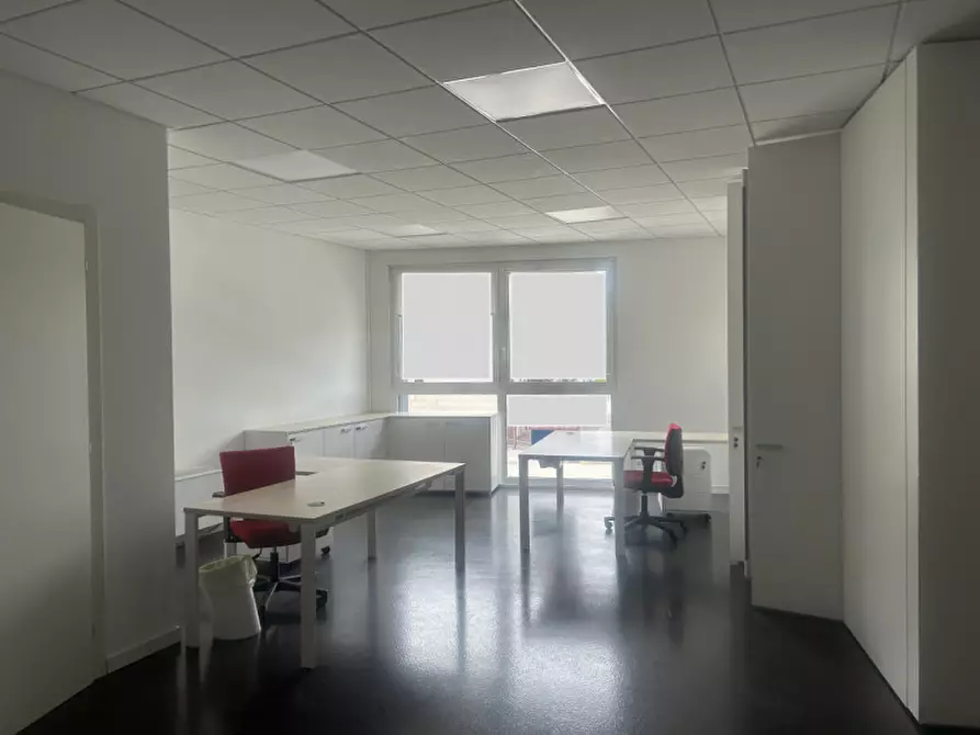 Immagine 1 di Ufficio in affitto  in Viale dell'industria a Schio