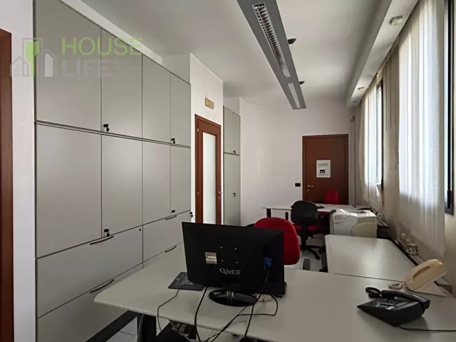 Immagine 4 di Ufficio in affitto  in Viale dell'industria a Schio