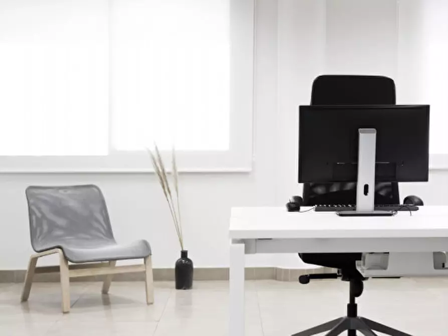 Immagine 4 di Ufficio in affitto  in Viale dell'Industria a Schio