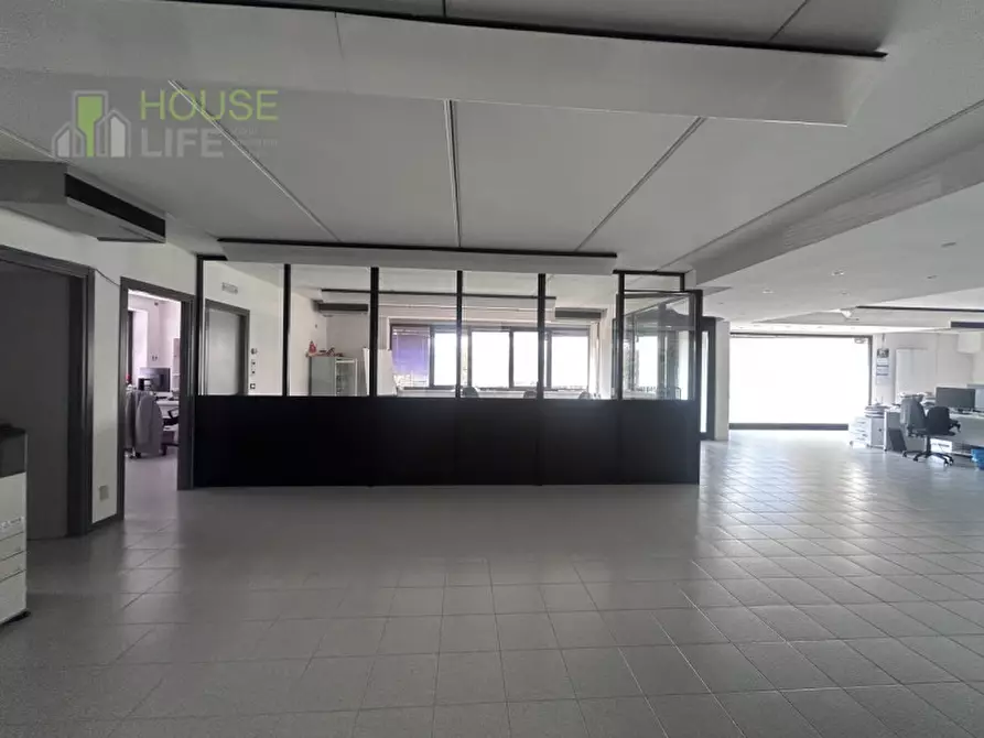 Immagine 7 di Capannone industriale in affitto  in via Astico a Carrè