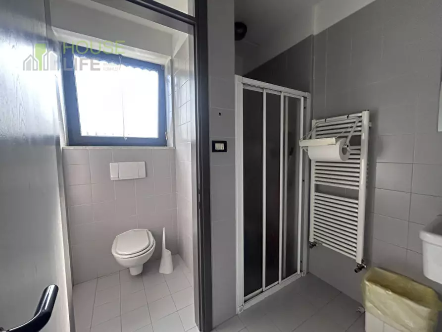 Immagine 11 di Capannone industriale in affitto  in via Astico a Carrè