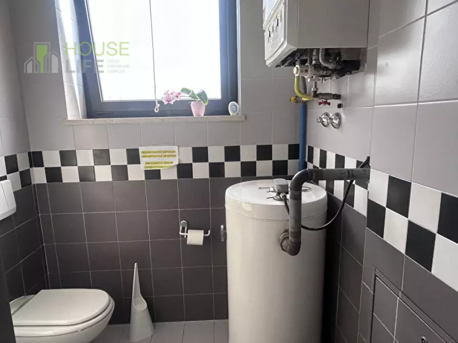 Immagine 13 di Capannone industriale in affitto  in via Astico a Carrè