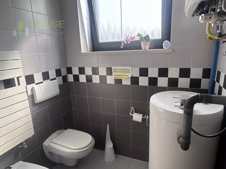 Immagine 14 di Capannone industriale in affitto  in via Astico a Carrè