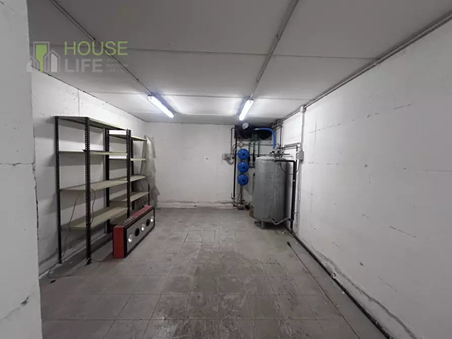 Immagine 17 di Capannone industriale in affitto  in via Astico a Carrè