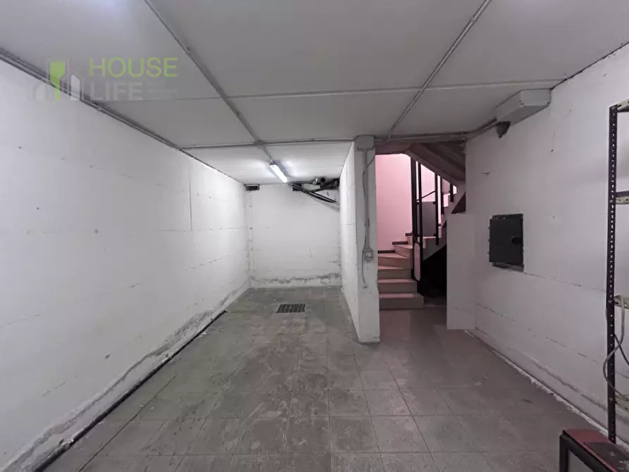 Immagine 19 di Capannone industriale in affitto  in via Astico a Carrè