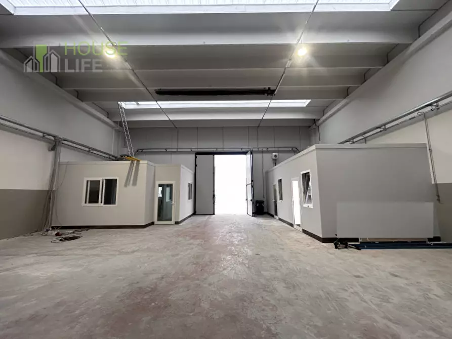 Immagine 4 di Capannone industriale in affitto  in via lago di levico a Schio