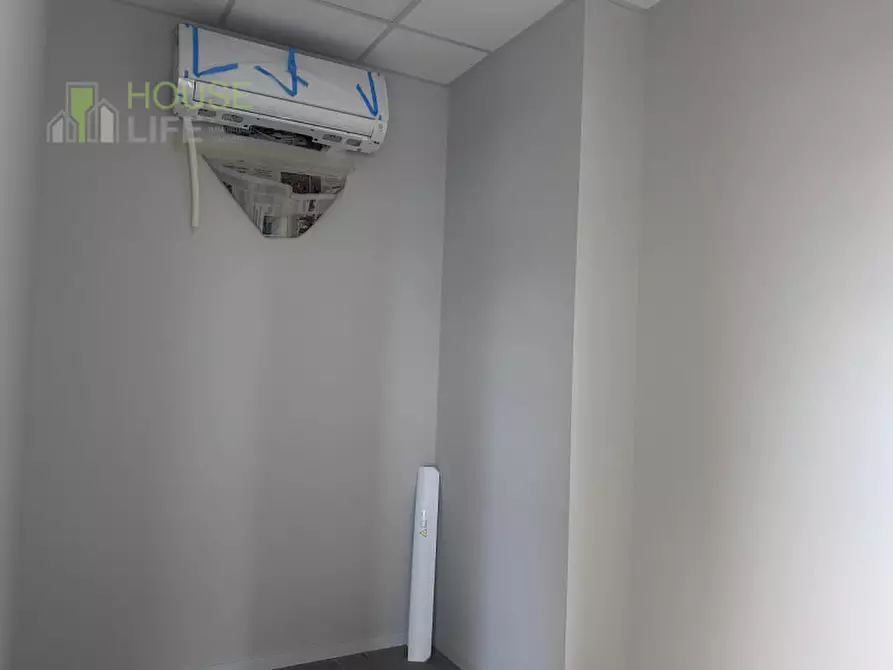 Immagine 10 di Capannone industriale in affitto  in via lago di levico a Schio