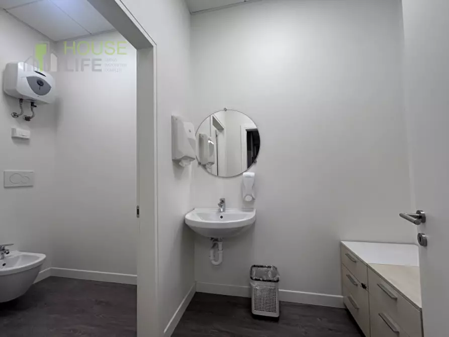 Immagine 15 di Ufficio in vendita  in Via Prà Bordoni a Zanè