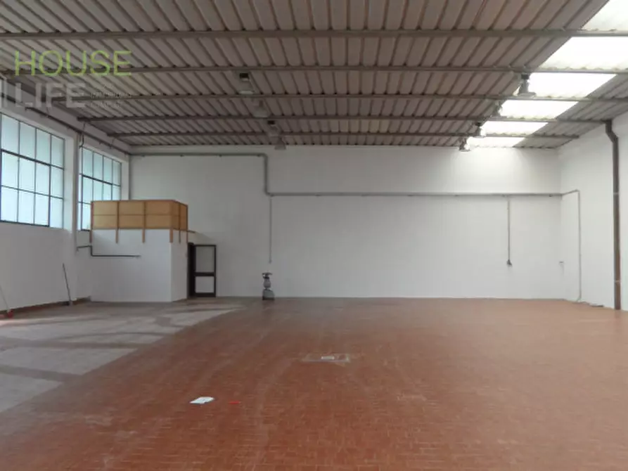 Immagine 25 di Capannone industriale in vendita  in via lago di levico a Schio