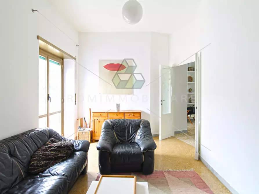 Immagine 3 di Appartamento in vendita  in Via Ottorino Gentiloni a Roma