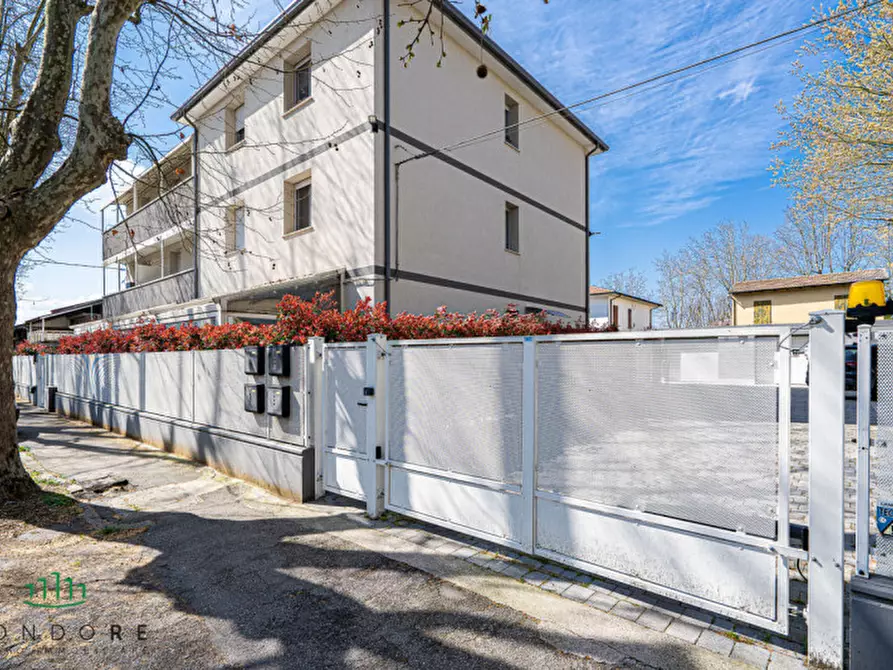 Immagine 2 di Appartamento in vendita  in Viale Libertà a Molinella