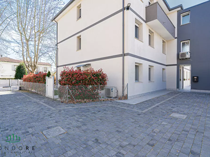 Immagine 9 di Appartamento in vendita  in Viale Libertà a Molinella