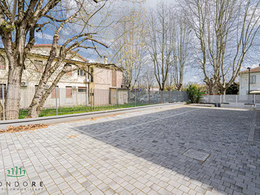 Immagine 51 di Appartamento in vendita  in Viale Libertà a Molinella