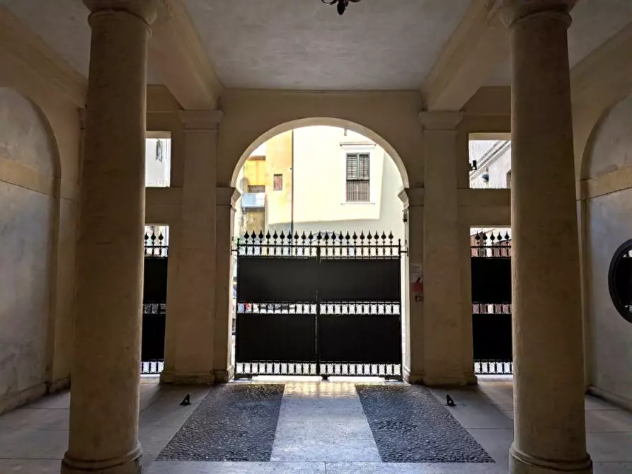 Immagine 4 di Appartamento in vendita  in Corso Cavour 32 a Verona