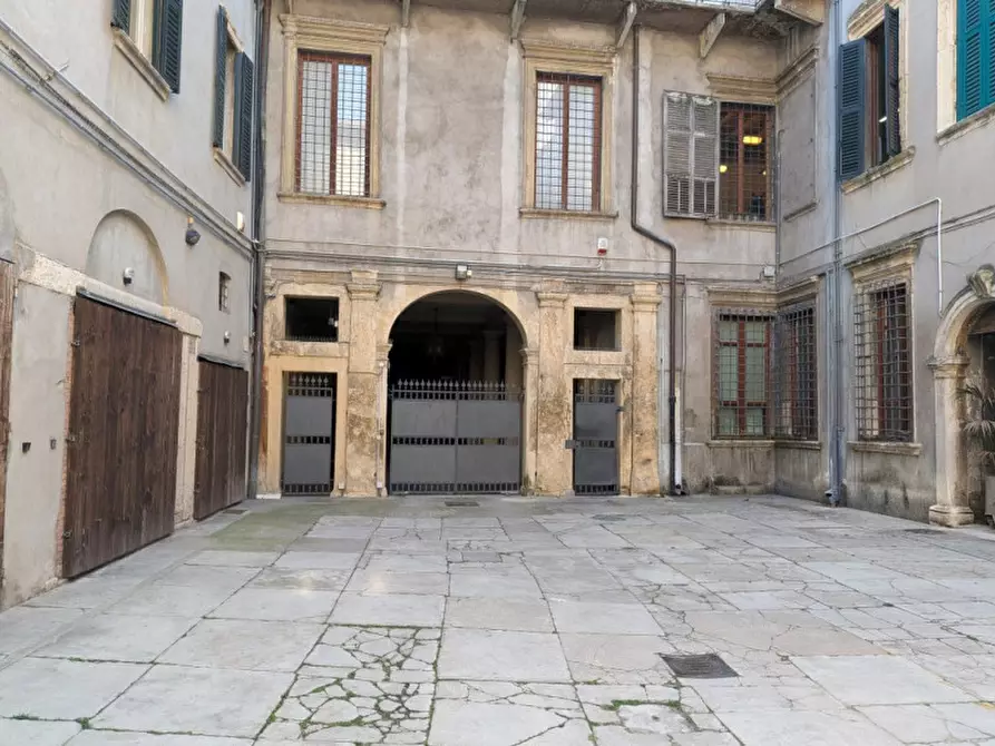 Immagine 6 di Appartamento in vendita  in Corso Cavour 32 a Verona