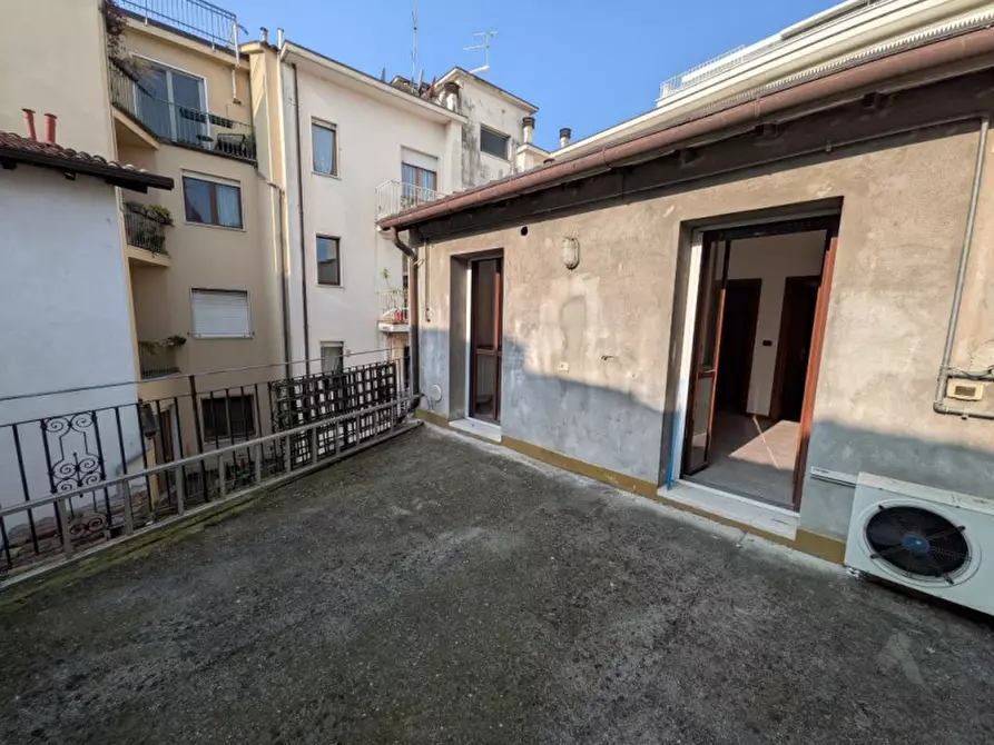 Immagine 22 di Appartamento in vendita  in Corso Cavour 32 a Verona