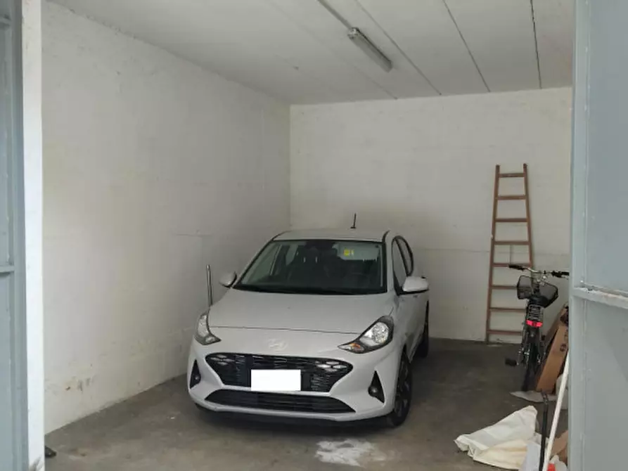 Immagine 2 di Garage in vendita  in Via Maso della Pieve - Pfarrhofstraße a Bolzano