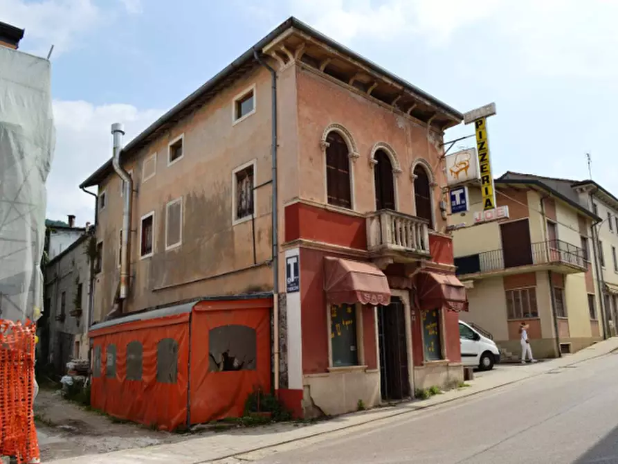 Immagine 1 di Negozio in vendita  in Via Roma 77 a Roncà