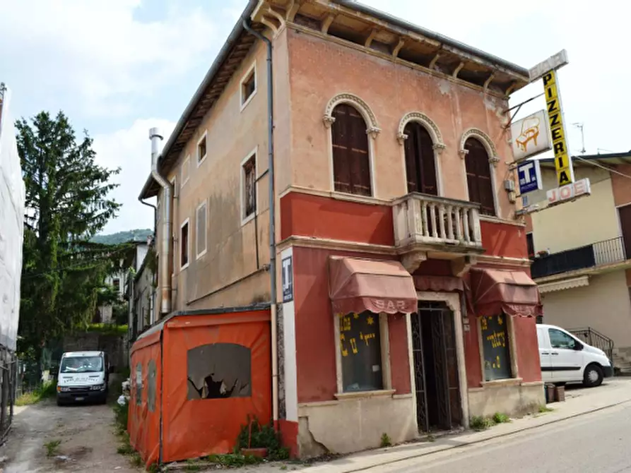 Immagine 2 di Negozio in vendita  in Via Roma 77 a Roncà