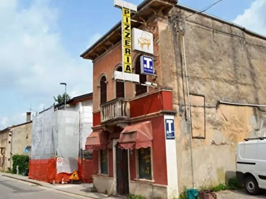 Immagine 3 di Negozio in vendita  in Via Roma 77 a Roncà