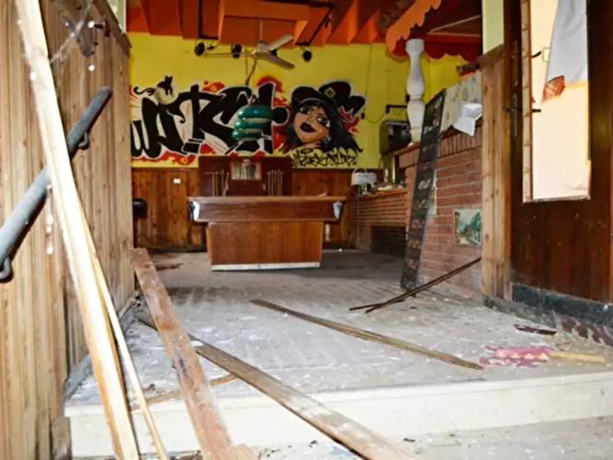 Immagine 16 di Negozio in vendita  in Via Roma 77 a Roncà