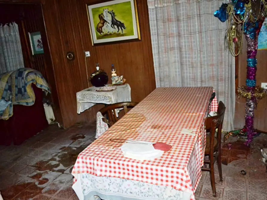 Immagine 18 di Negozio in vendita  in Via Roma 77 a Roncà