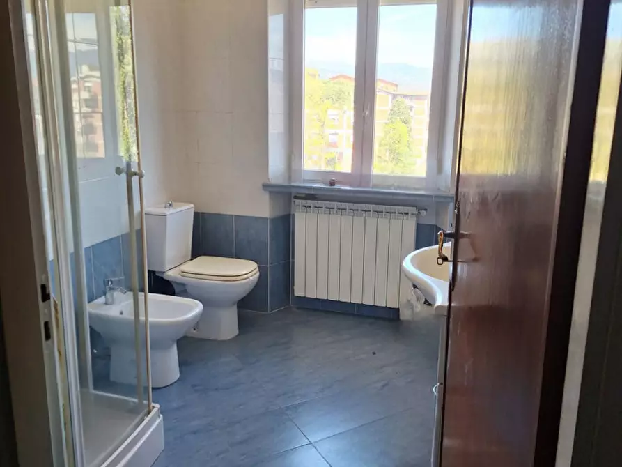 Immagine 3 di Appartamento in vendita  in Piazza Leopoldo Nobili a Lucca