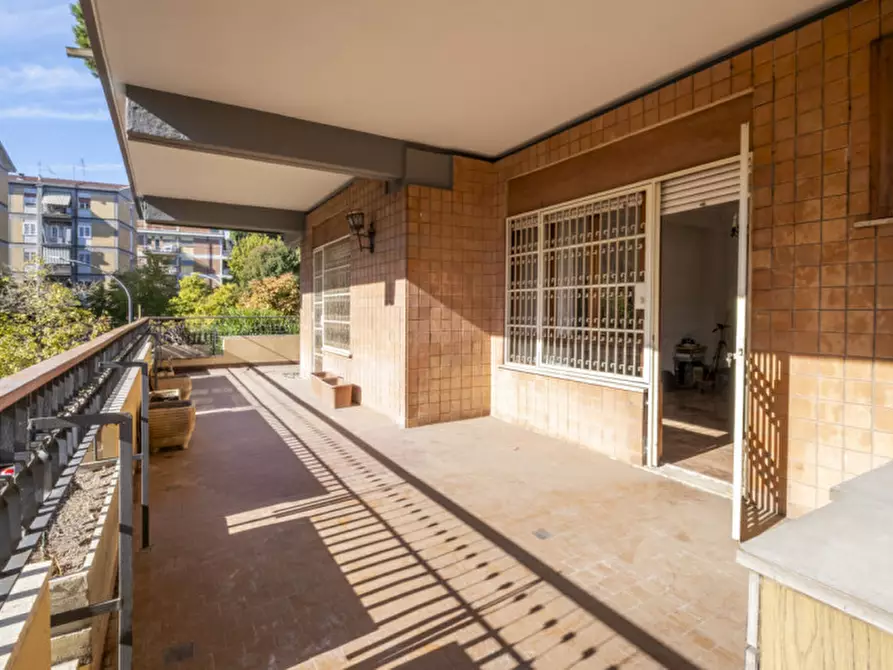 Immagine 2 di Appartamento in vendita  in Via Roberto Alessandri a Roma