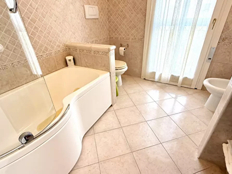 Immagine 18 di Casa indipendente in vendita  in Via Donato Bramante a Padova