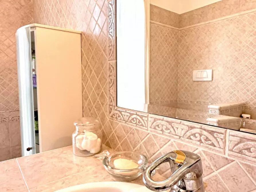 Immagine 19 di Casa indipendente in vendita  in Via Donato Bramante a Padova