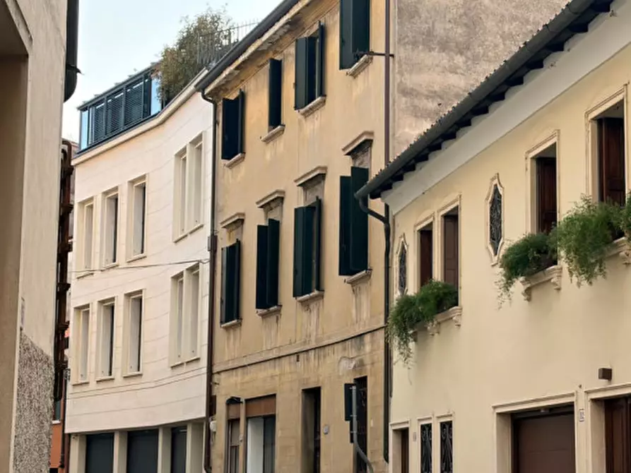 Immagine 5 di Palazzo in vendita  in Via San Pietro a Padova